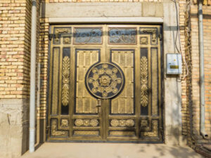 سعر متر باب حديد ليزر